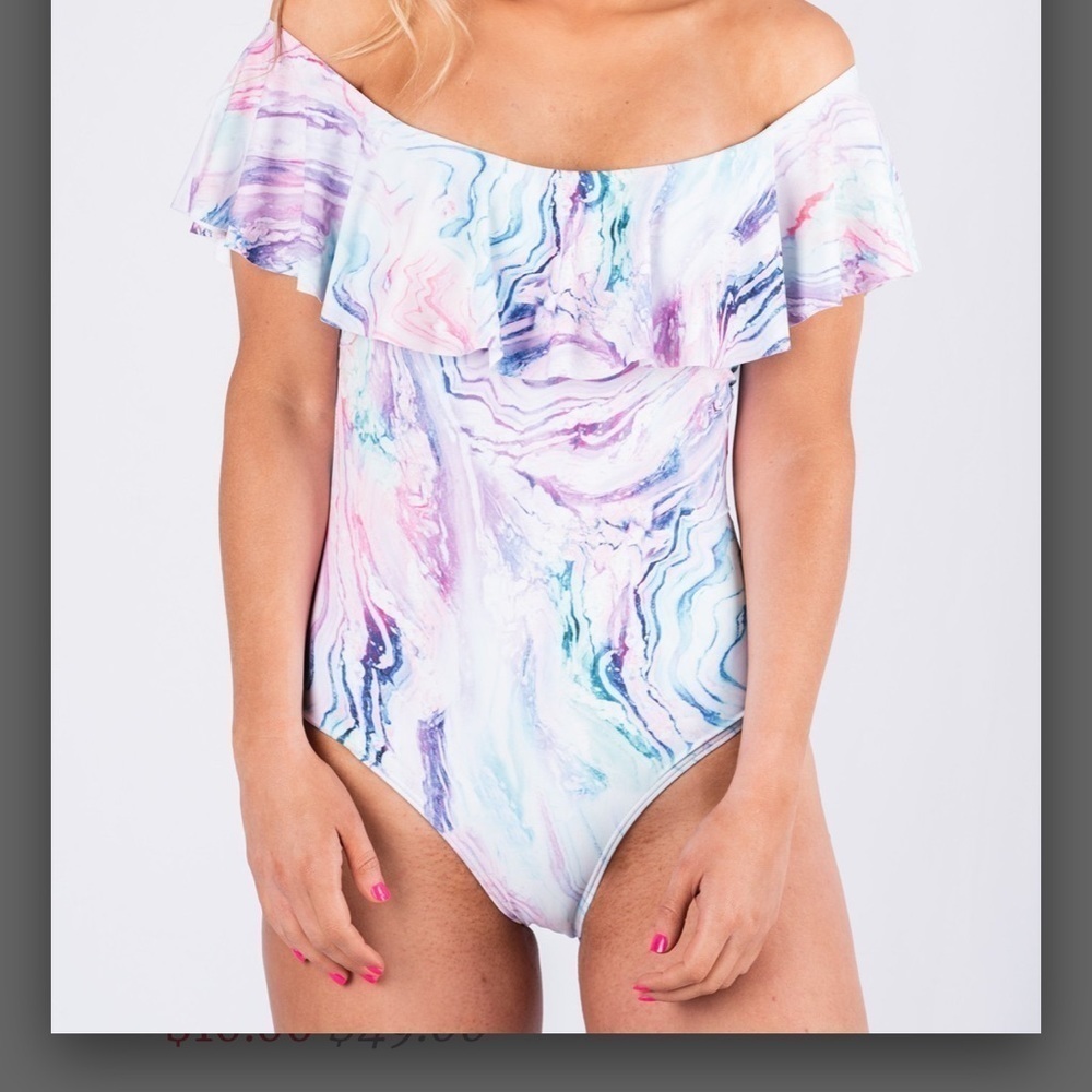 Off-Shoulder Marble Print One-Piece Swimsuit in Pastel